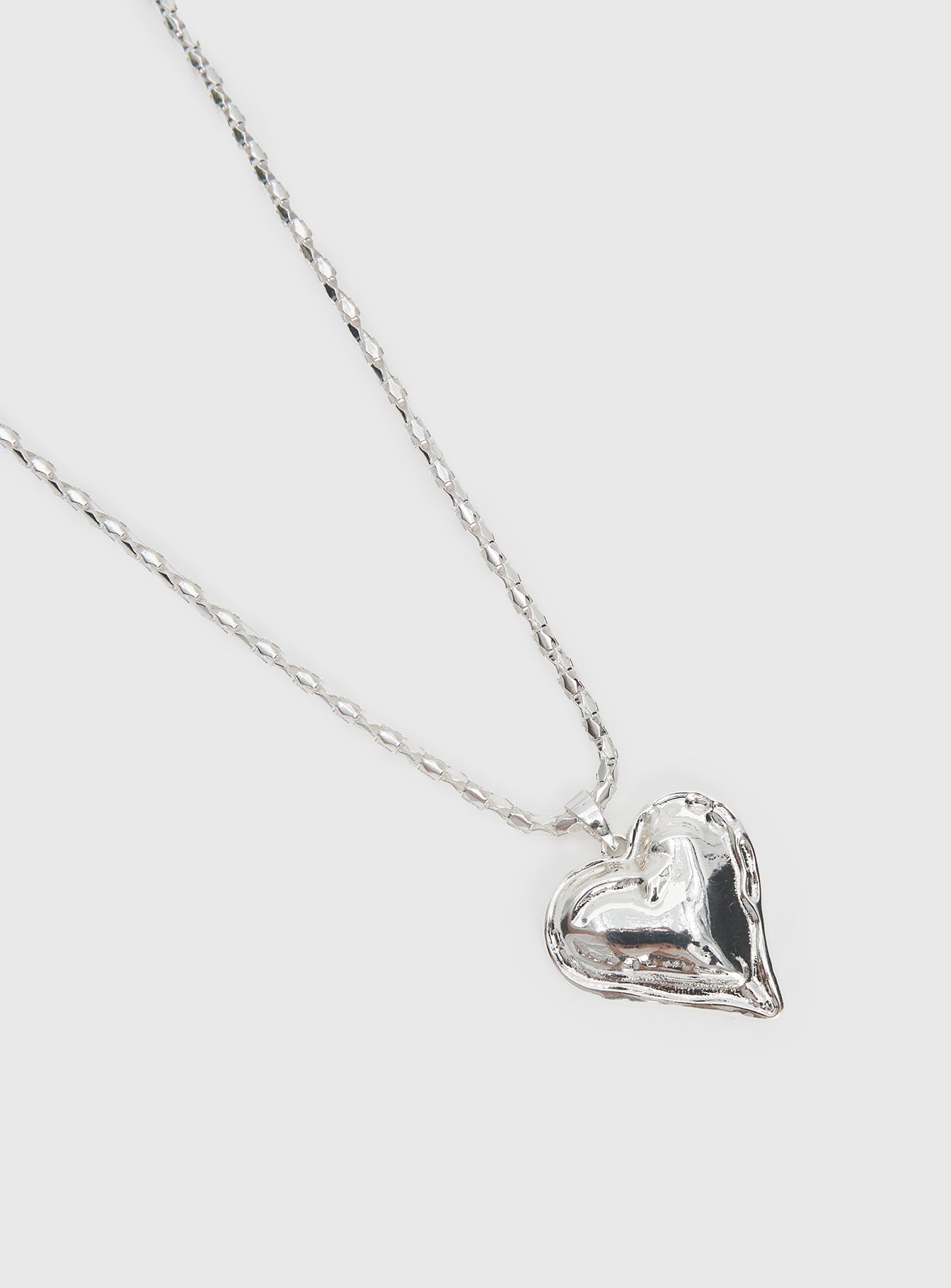 Fascinated Heart Pendant Necklace Silver women's necklace by Ellevoria