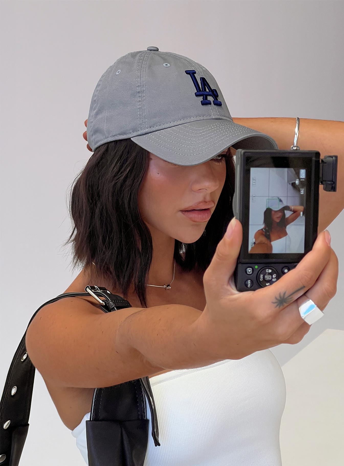 La Dodgers 9Twenty Hat Grey women's accessory by Ellevoria