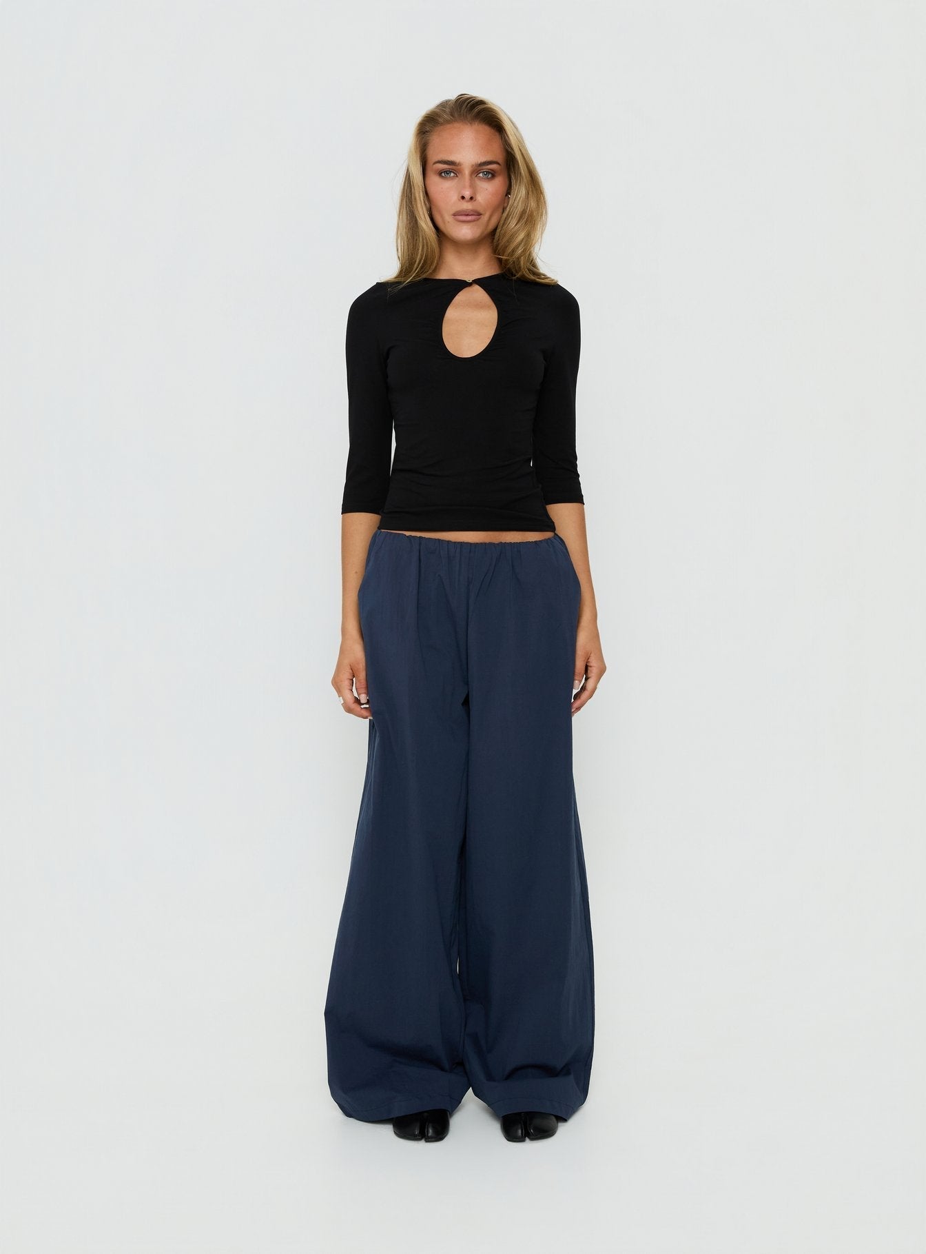 Lunea Concealed Waistband Pants Navy - loose fit women's bottoms by Ellevoria