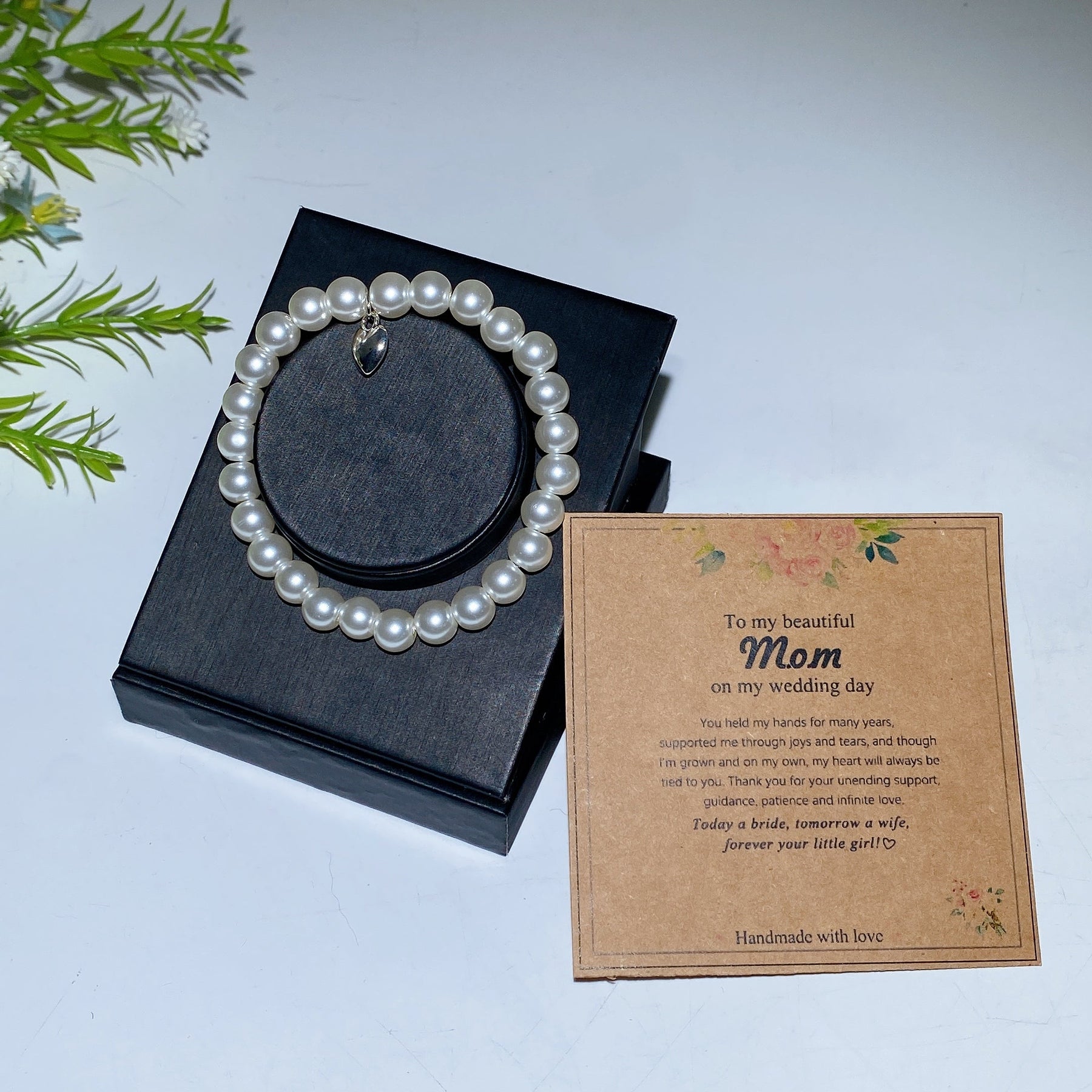 Mother's Day Gift 8mm Crystal Pearl Bracelet with Card
