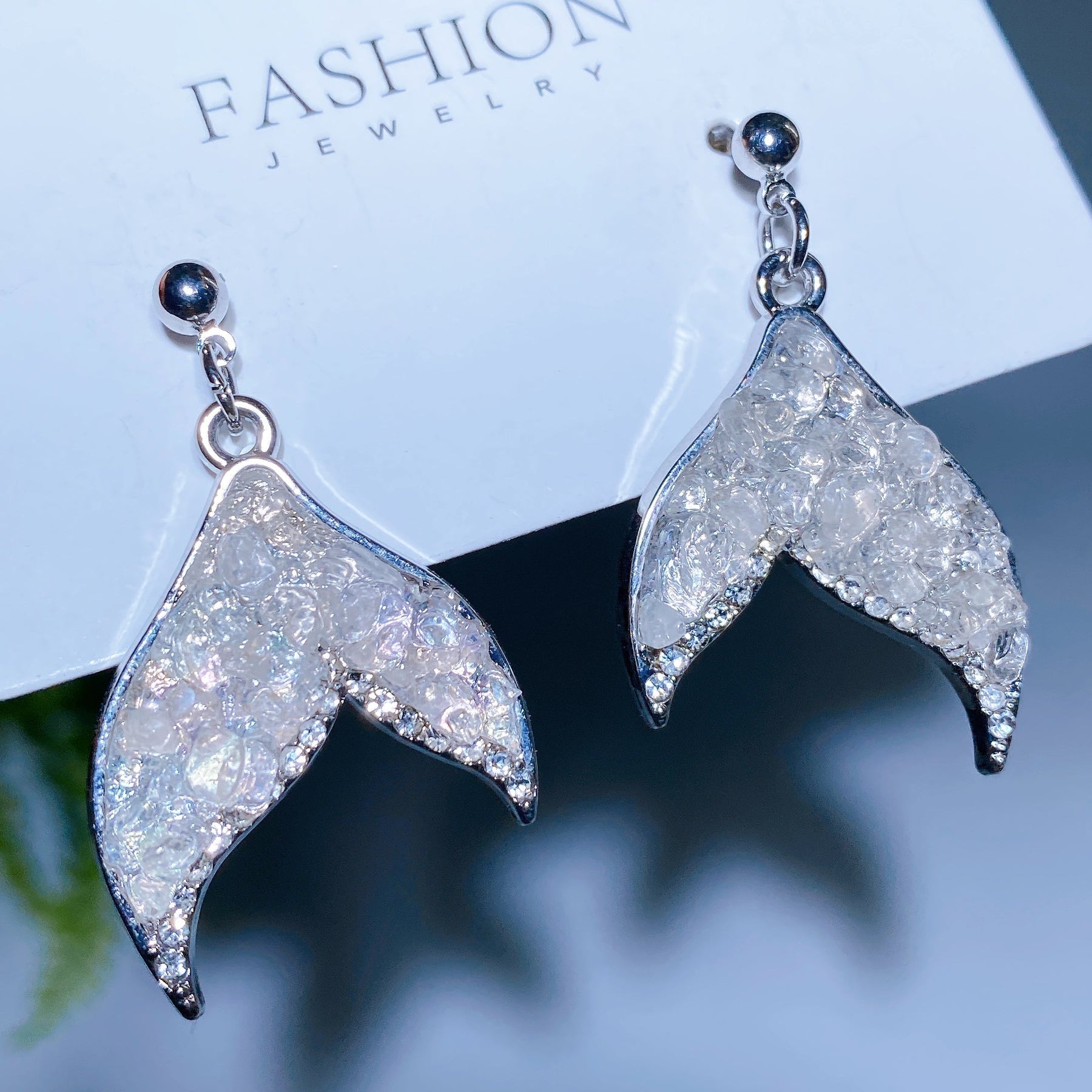 Alloy Metal Crystal Chips Fish Tail Design Earrings