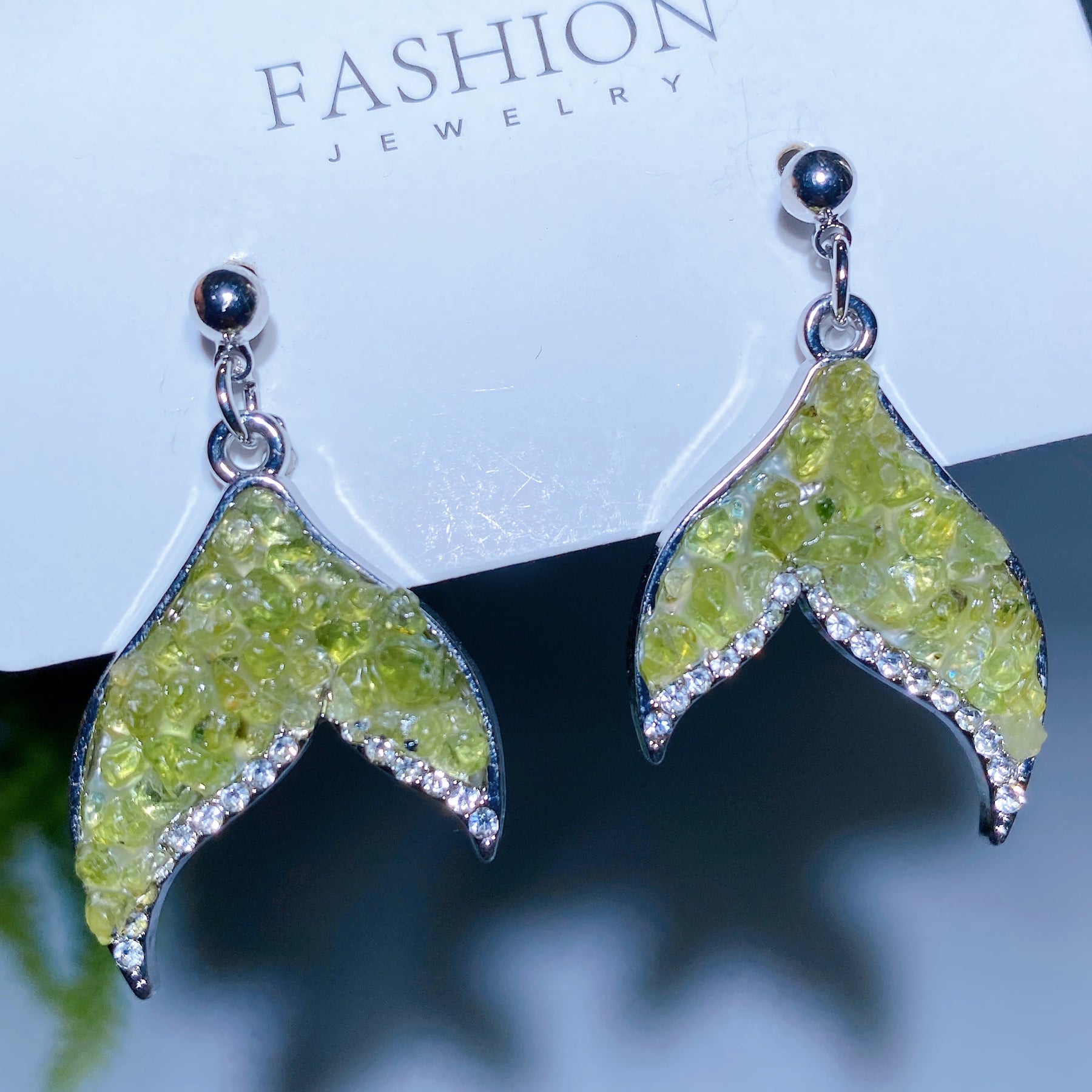 Alloy Metal Crystal Chips Fish Tail Design Earrings