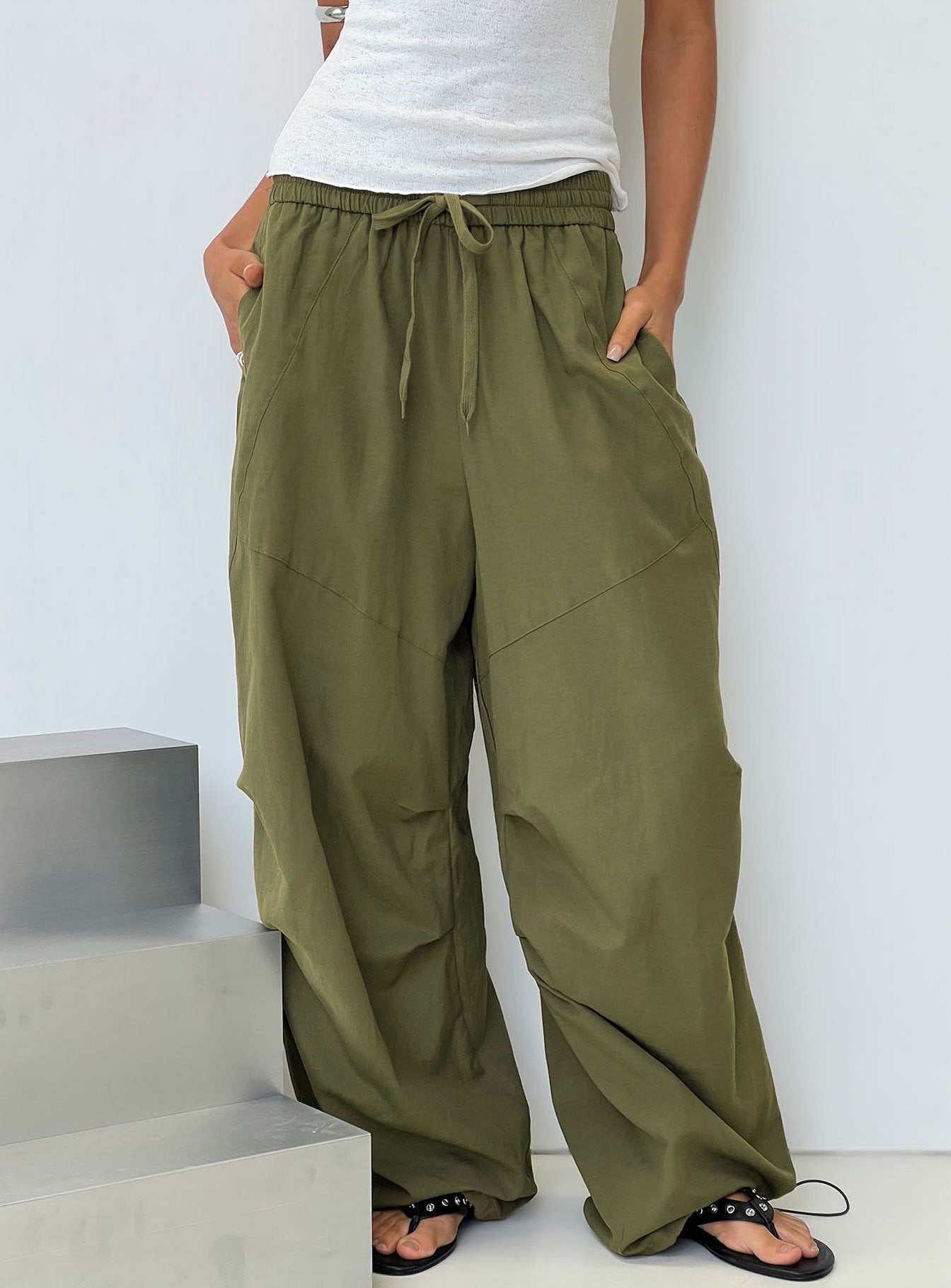 Mankind Baggy Cargo Pants Olive - loose fit women's bottoms by Ellevoria