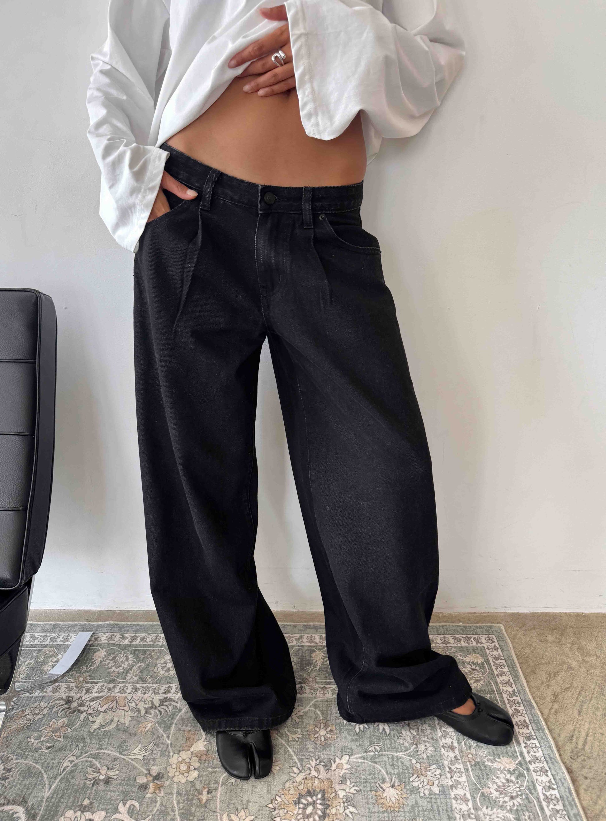 Supercut Low Rise Baggy Pleat Jeans Washed Black women's denim jeans by Ellevoria