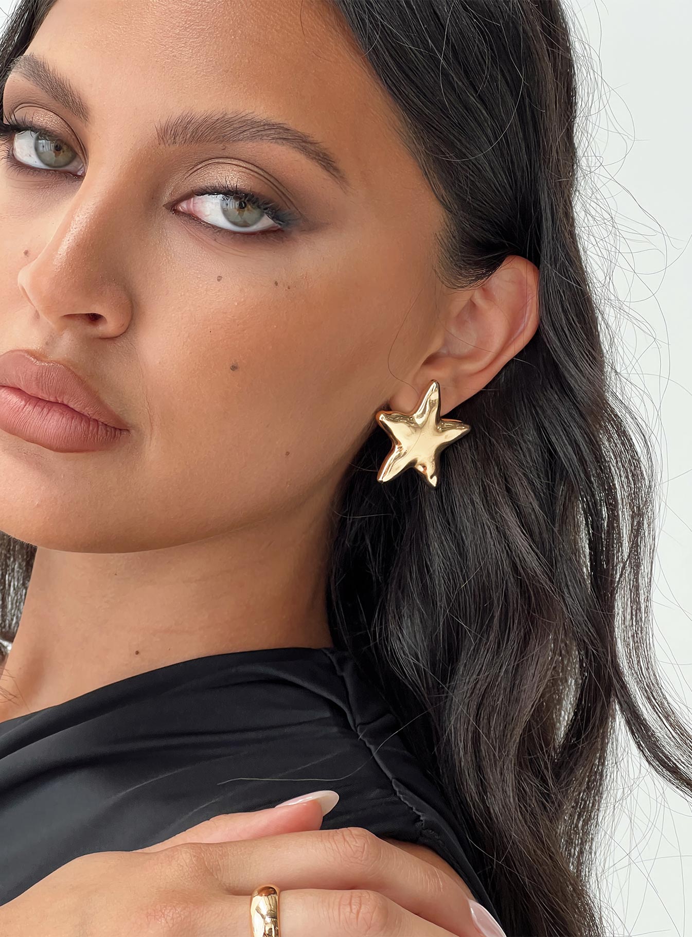 Pretty Lady Earrings Gold women's earrings by Ellevoria