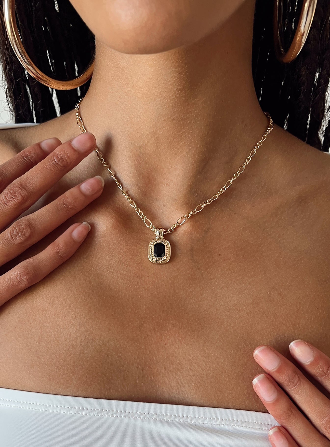 Setton Pendant Necklace Gold / Black women's necklace by Ellevoria