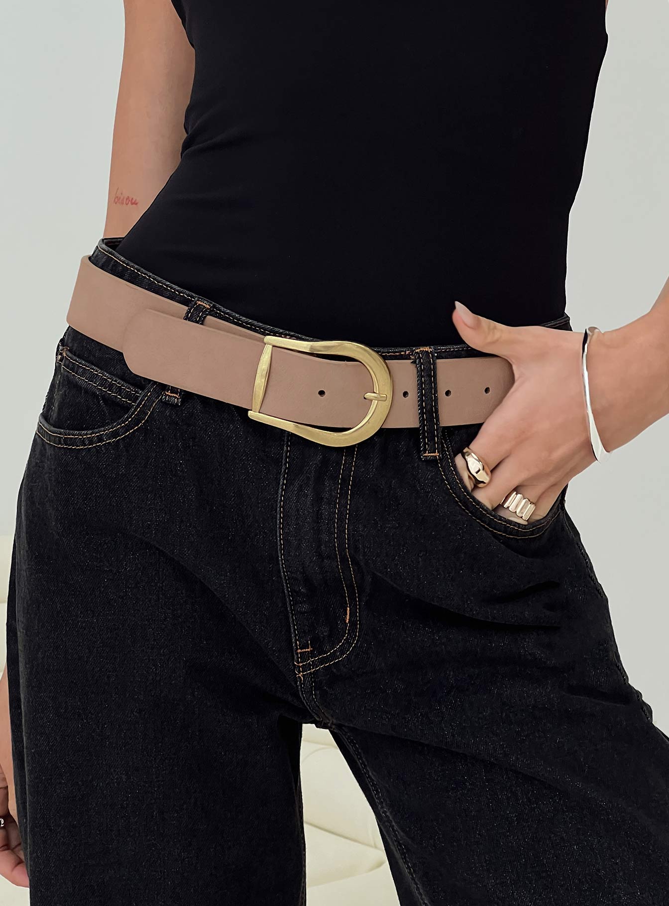 Breslin Belt Washed Brown women's belt by Ellevoria