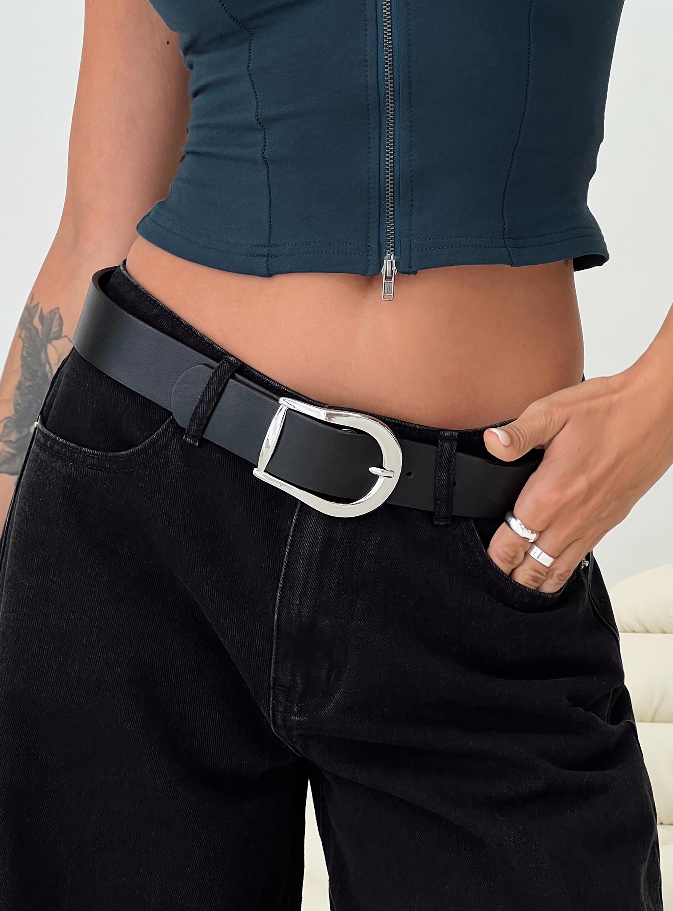 Breslin Belt Black / Silver women's belt by Ellevoria