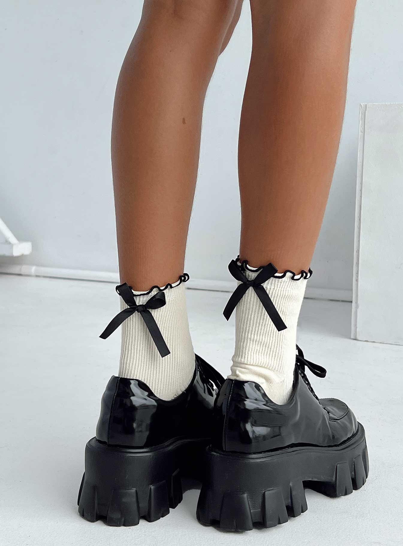 Lanter Socks Cream women's socks by Ellevoria