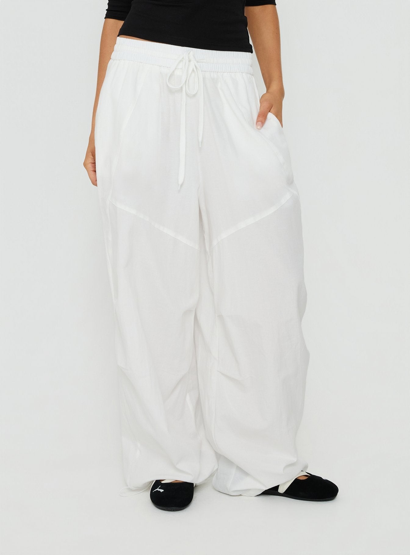 Mankind Baggy Cargo Pants White - loose fit women's bottoms by Ellevoria