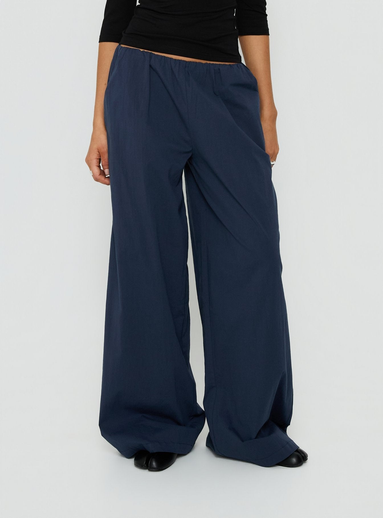 Lunea Concealed Waistband Pants Navy - loose fit women's bottoms by Ellevoria
