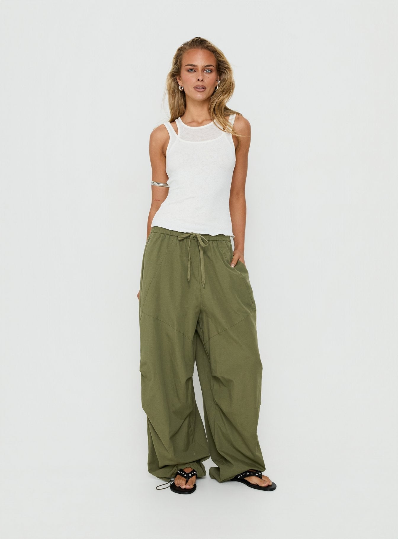 Mankind Baggy Cargo Pants Olive - loose fit women's bottoms by Ellevoria