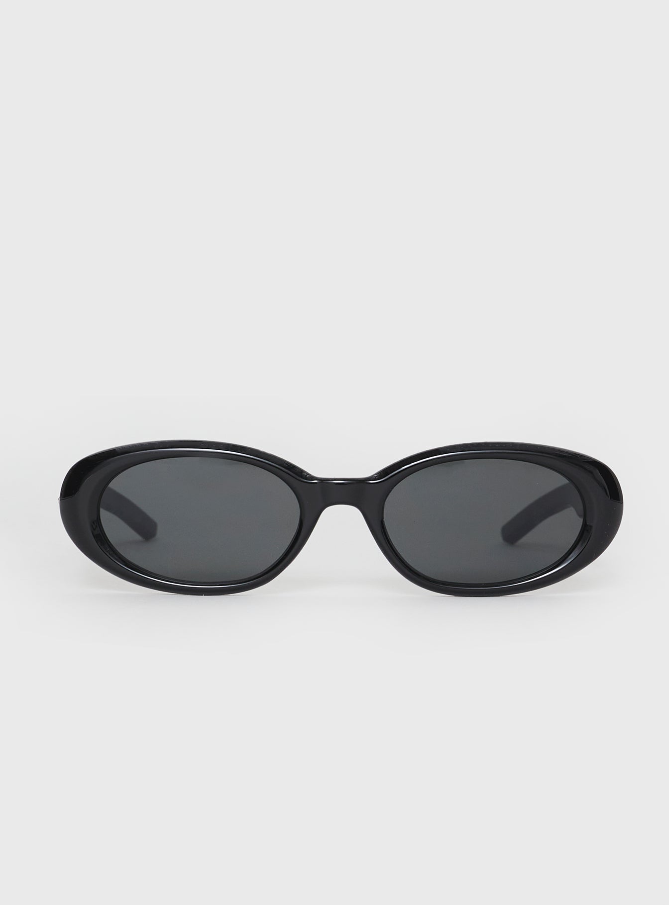 Cassianer Sunglasses Black women's sunglasses by Ellevoria