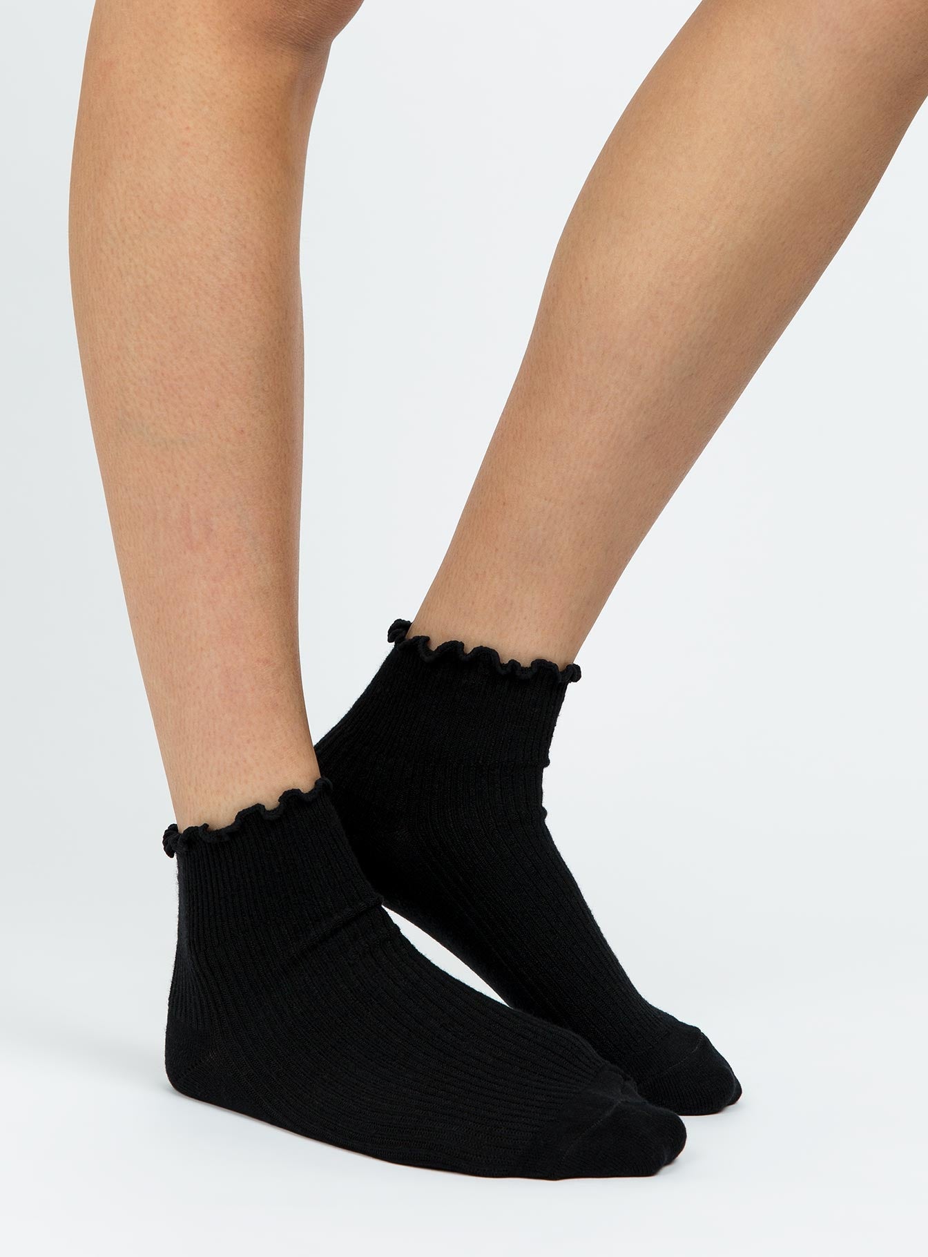 Ribbed Ruffle Socks Black women's socks by Ellevoria