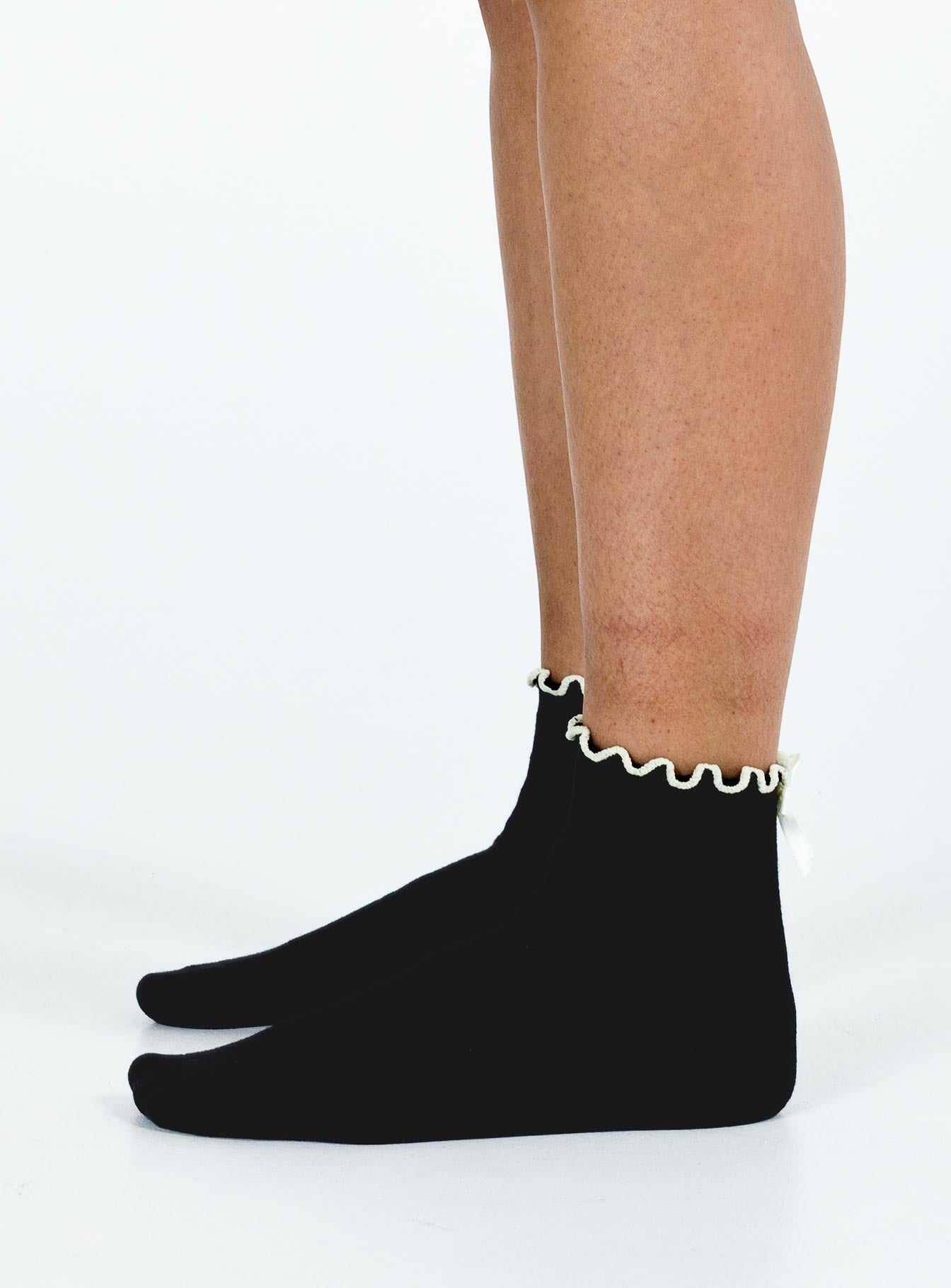 Lanter Socks Black / Cream women's socks by Ellevoria