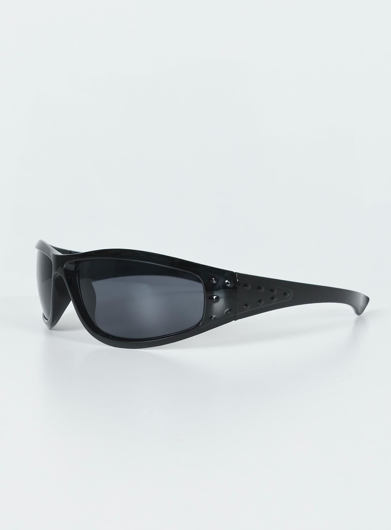 Mora Sunglasses Black women's sunglasses by Ellevoria