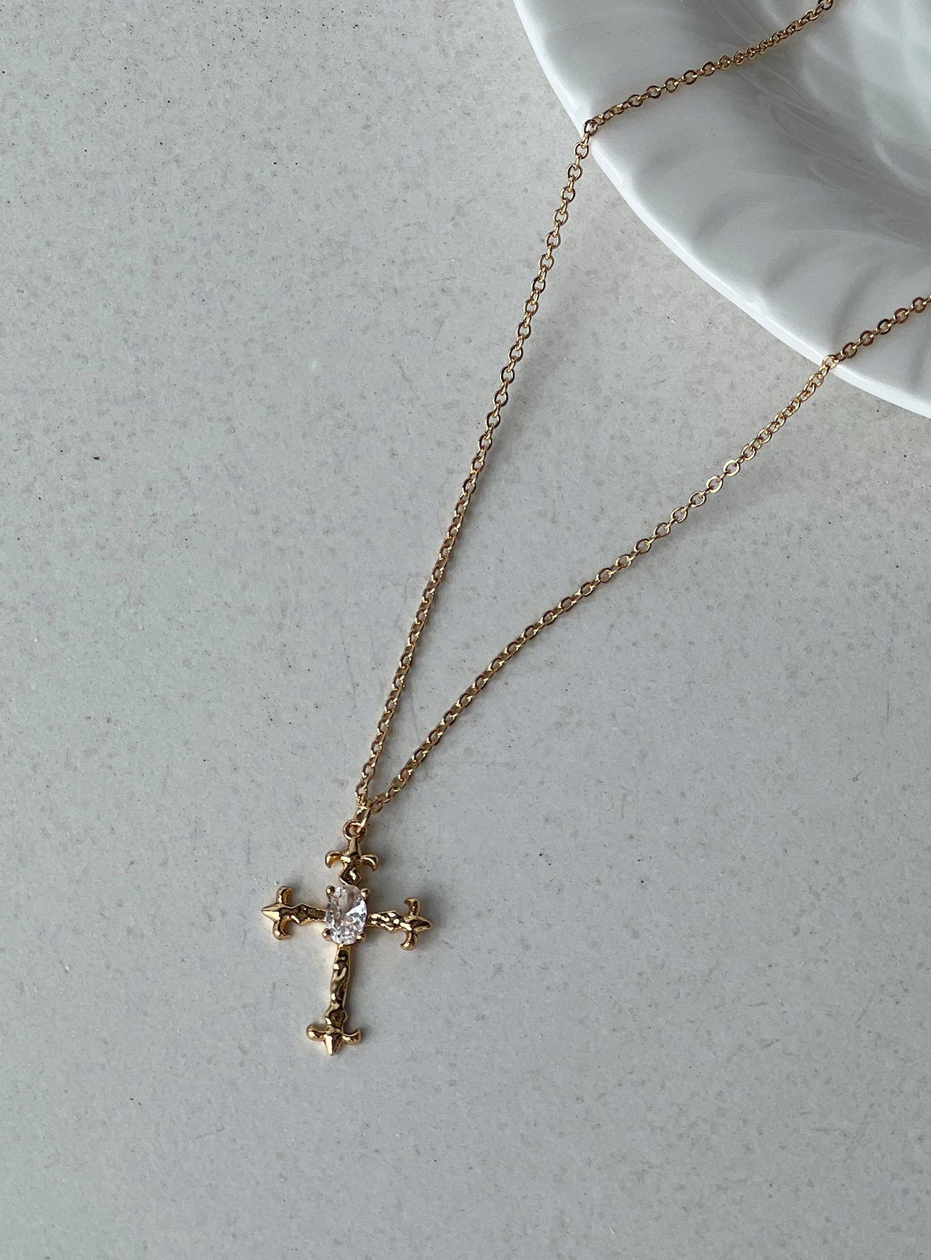 Brassie Necklace Gold women's necklace by Ellevoria