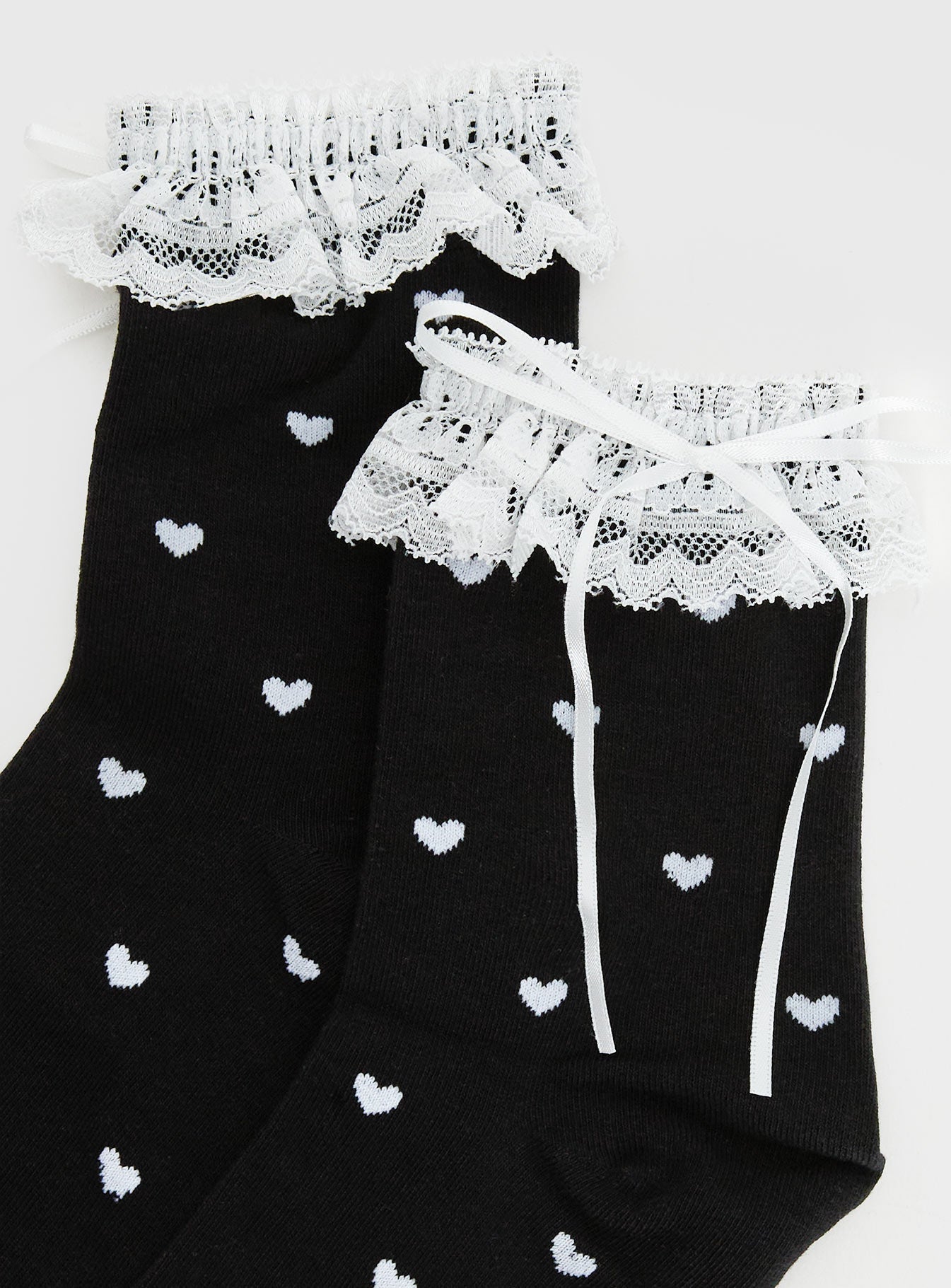 Reminisce Heart Detail Socks Black / White women's socks by Ellevoria