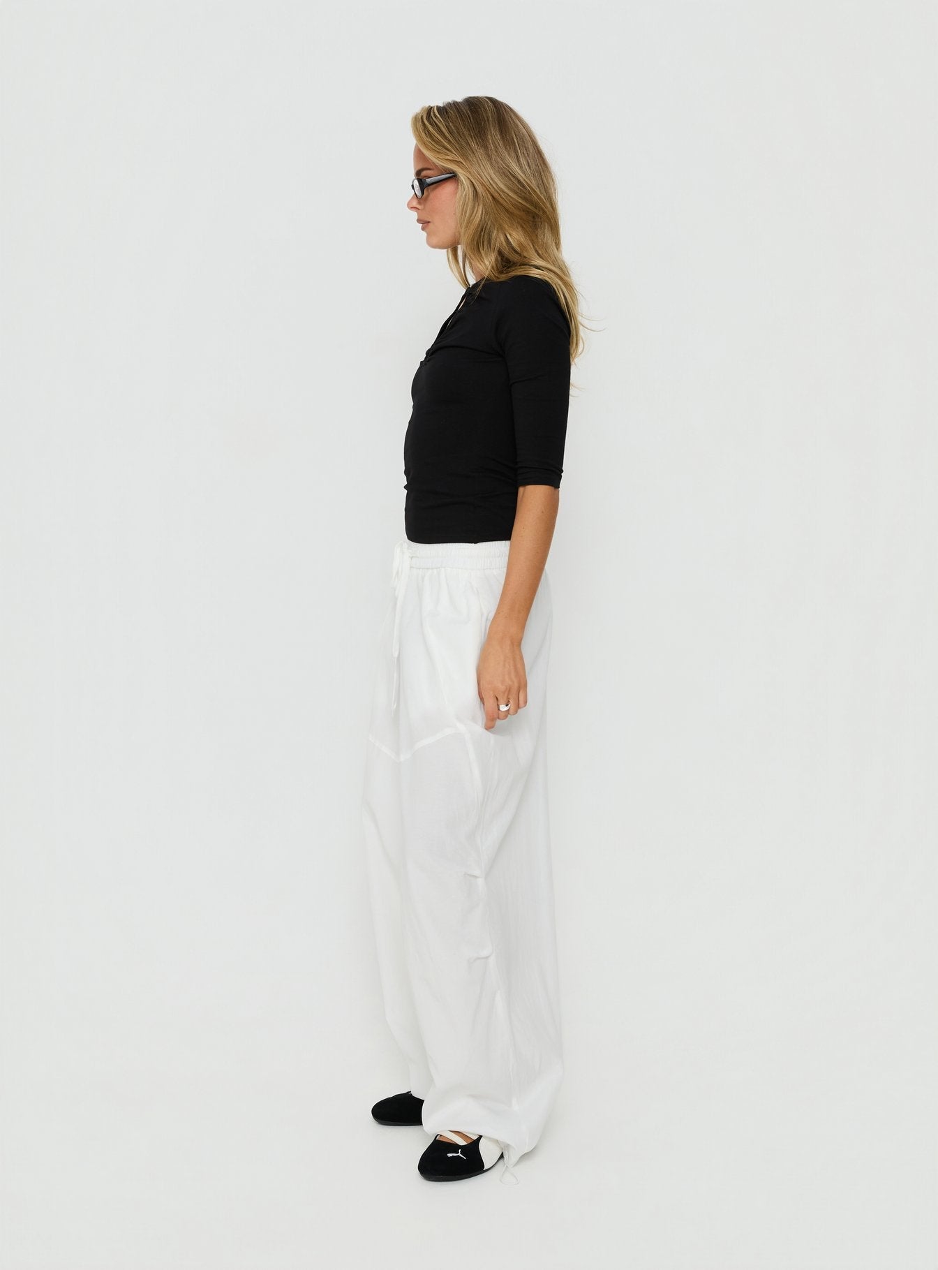 Mankind Baggy Cargo Pants White - loose fit women's bottoms by Ellevoria