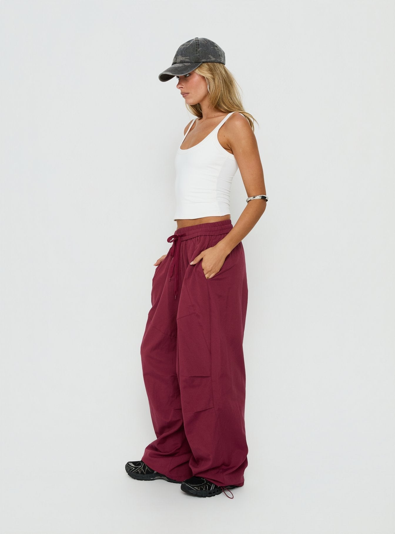 Mankind Baggy Cargo Pants Red - loose fit women's bottoms by Ellevoria