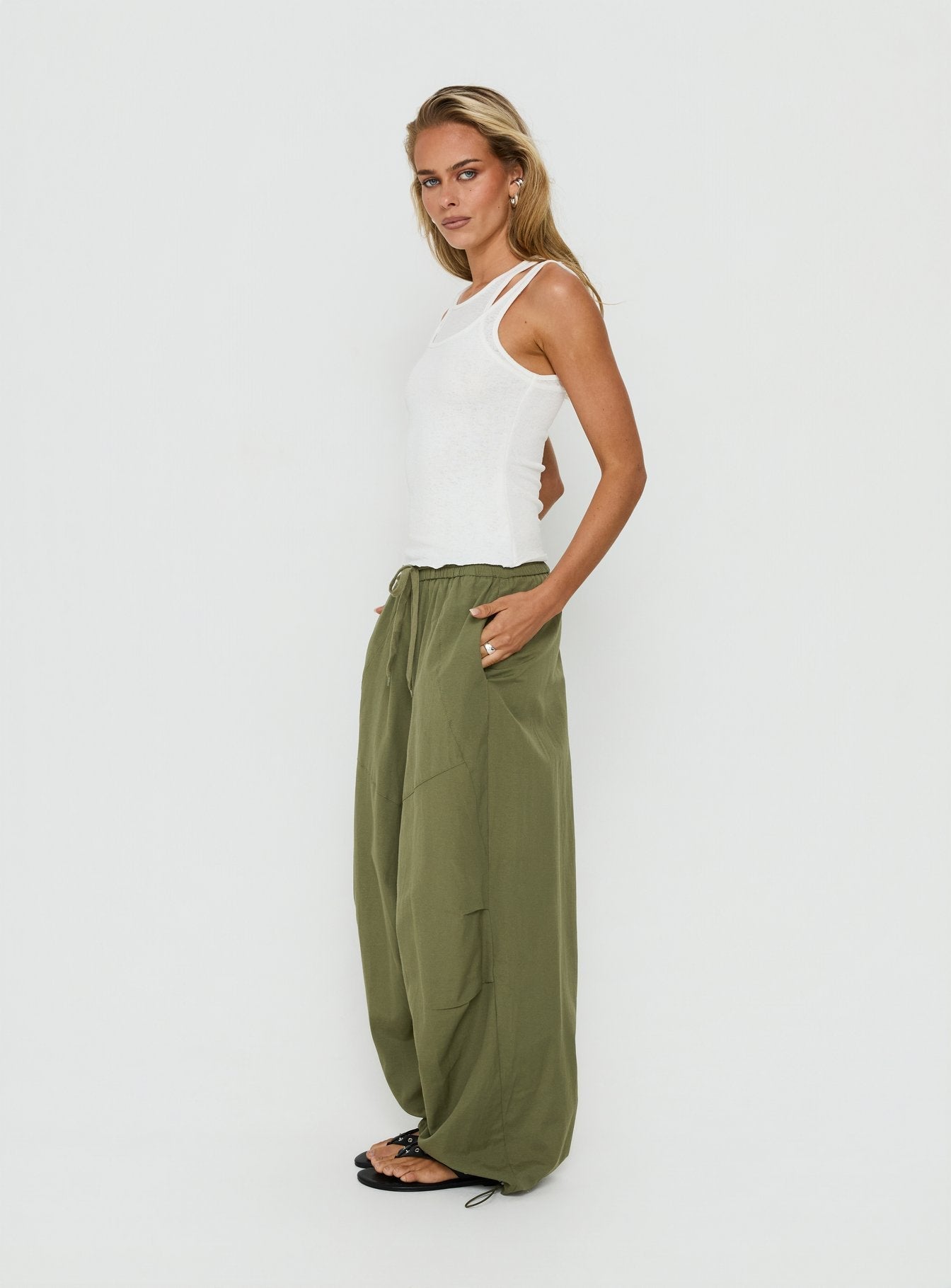Mankind Baggy Cargo Pants Olive - loose fit women's bottoms by Ellevoria