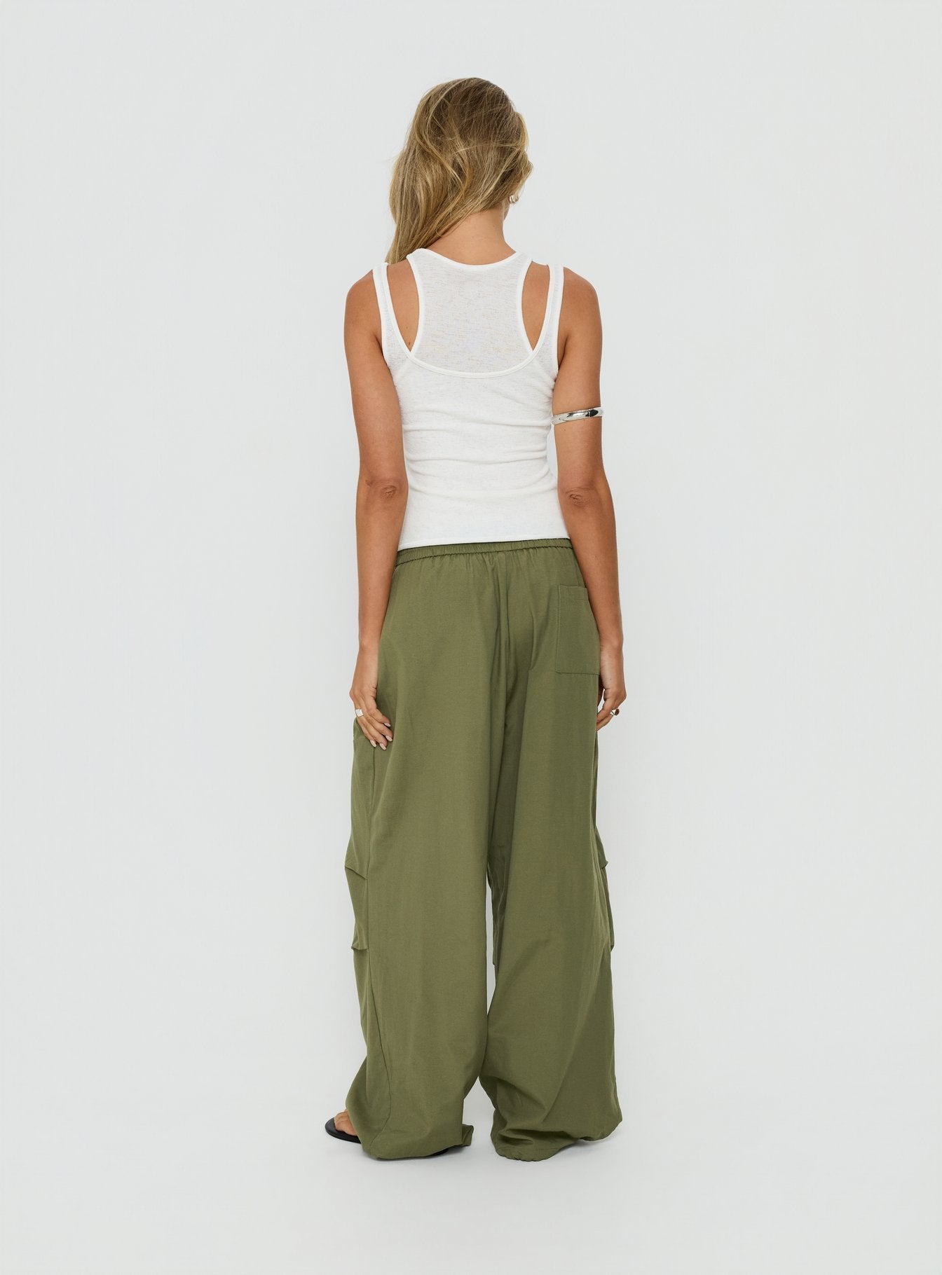 Mankind Baggy Cargo Pants Olive - loose fit women's bottoms by Ellevoria