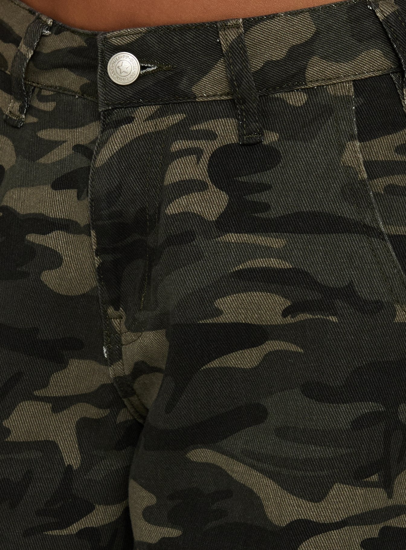Hudsen Cargo Pants Camo - loose fit women's bottoms by Ellevoria