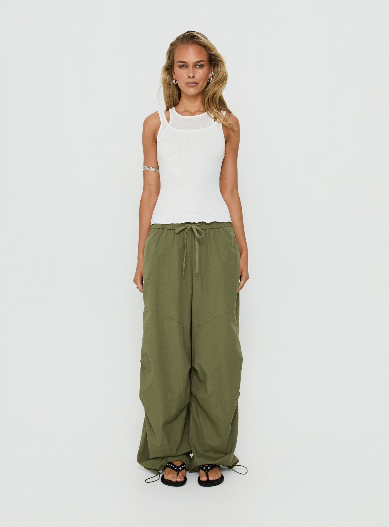 Mankind Baggy Cargo Pants Olive - loose fit women's bottoms by Ellevoria