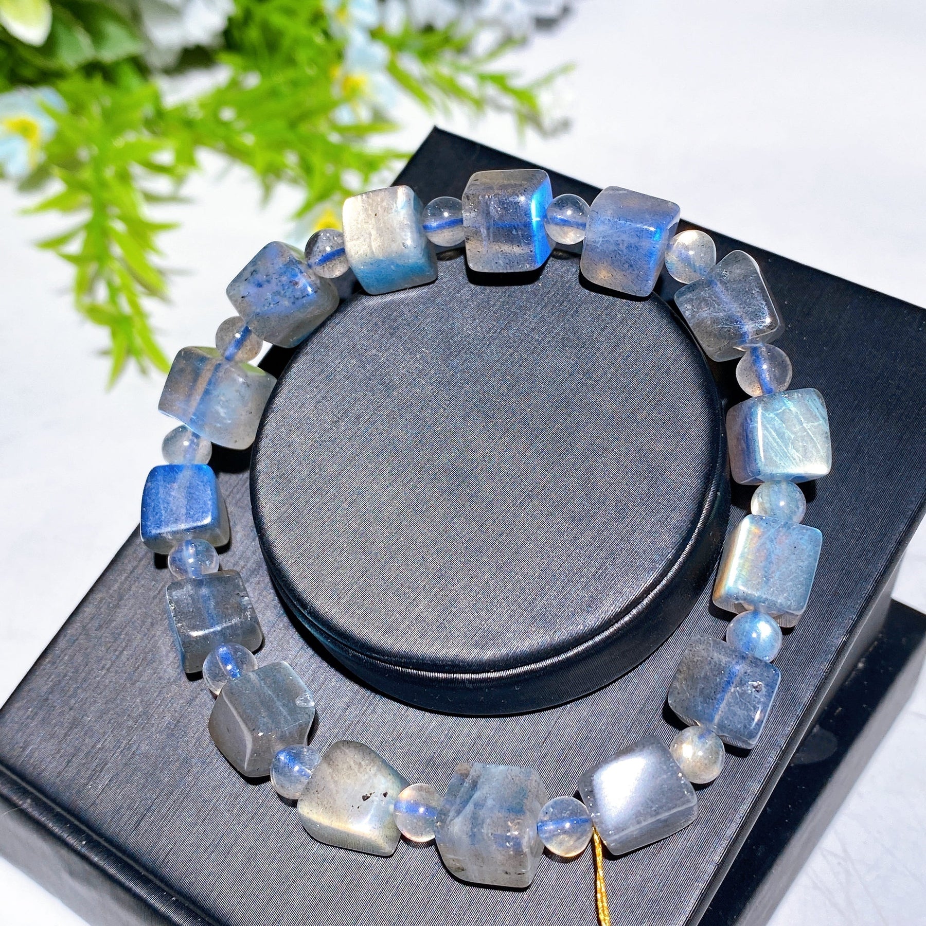 8mm Labradorite Cube Bracelet