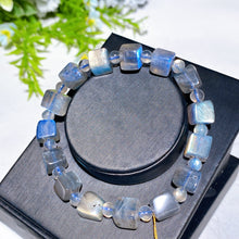 8mm Labradorite Cube Bracelet