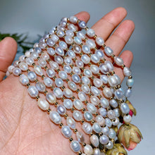 28cm Natural Water Pearl with Natural Rose Necklace