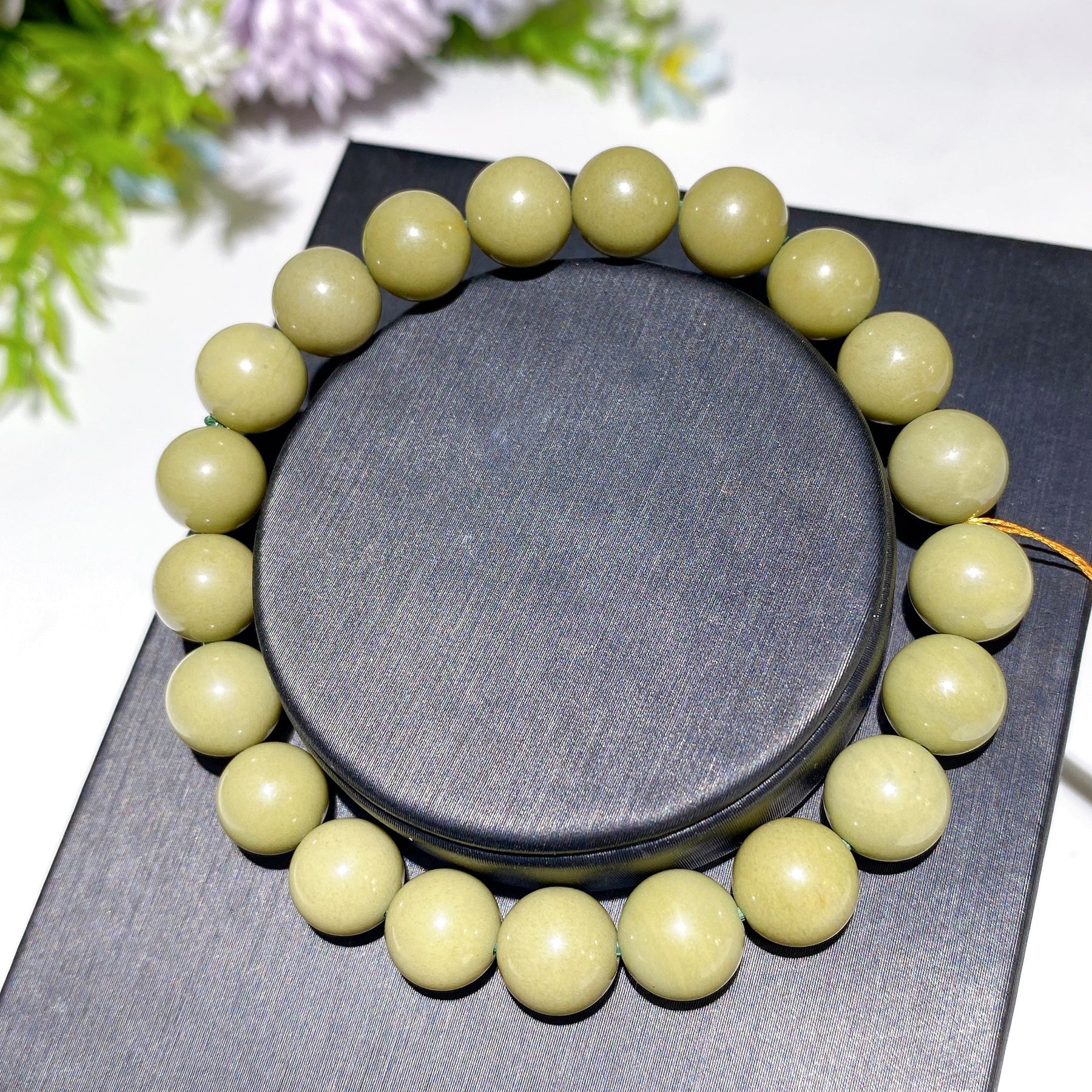 8mm Avocado Green Alashan Agate Bracelet
