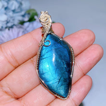 Copper Wrapping Crystal Pendant