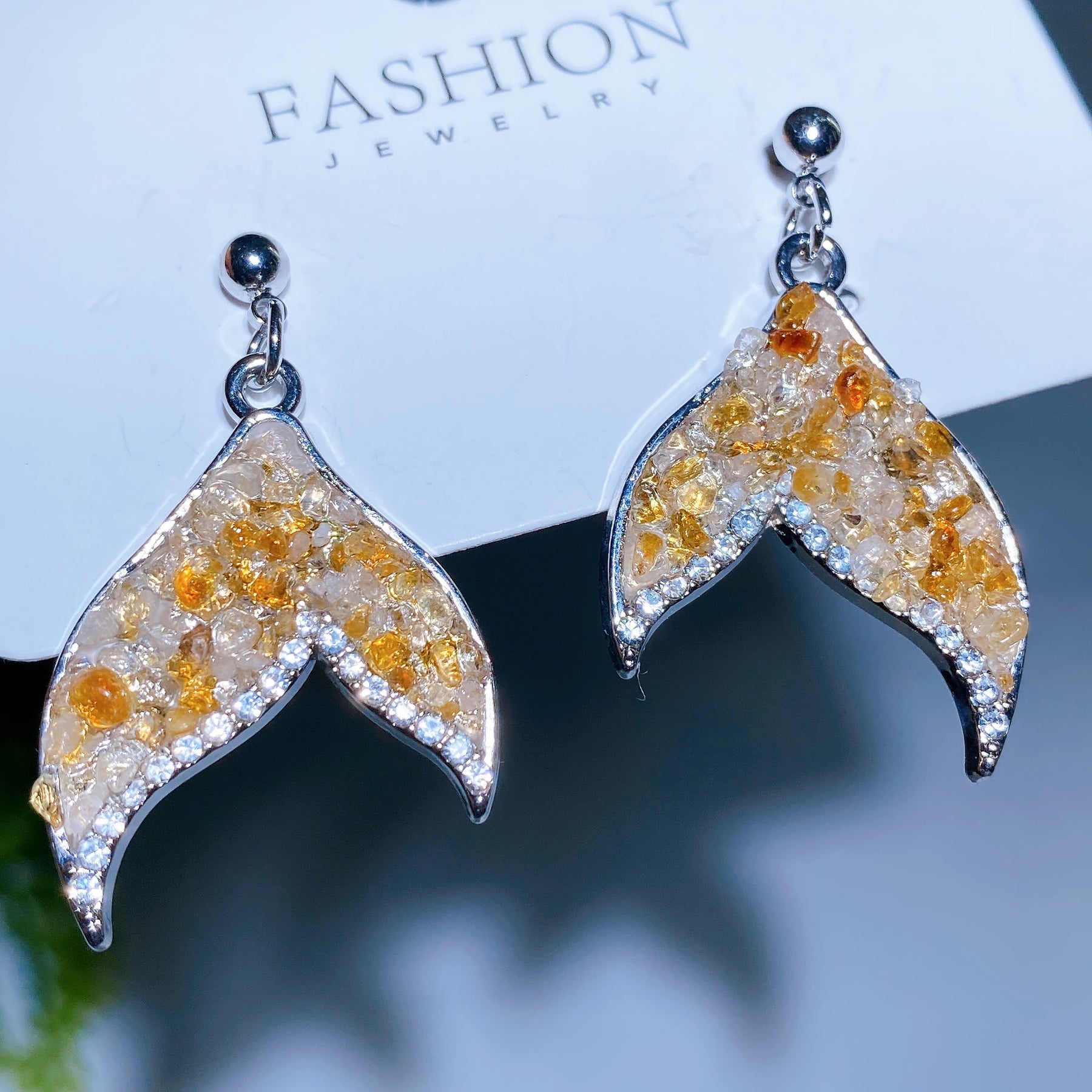 Alloy Metal Crystal Chips Fish Tail Design Earrings