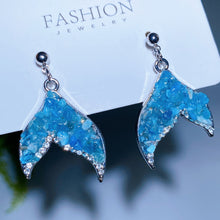 Alloy Metal Crystal Chips Fish Tail Design Earrings