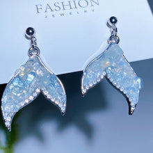 Alloy Metal Crystal Chips Fish Tail Design Earrings