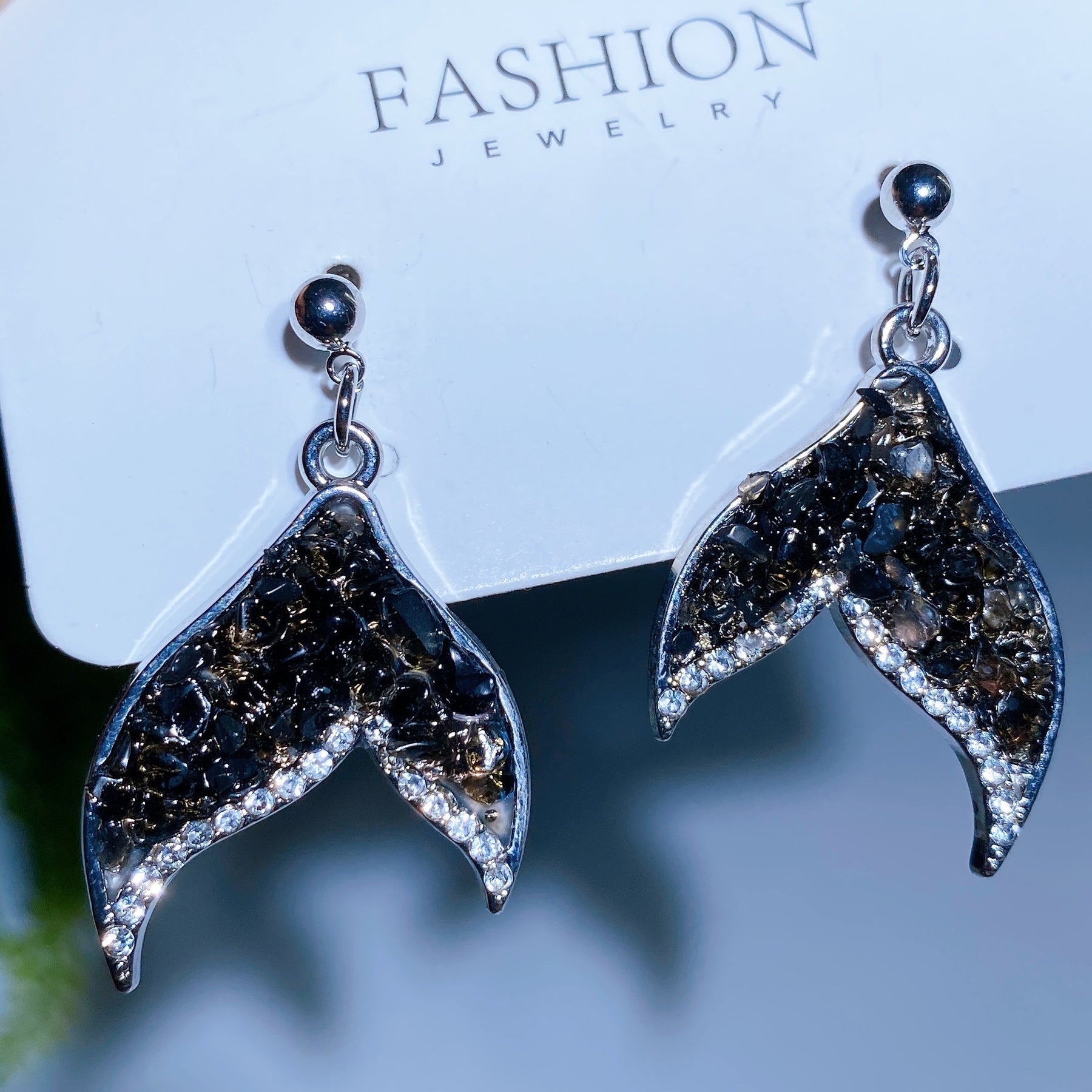 Alloy Metal Crystal Chips Fish Tail Design Earrings