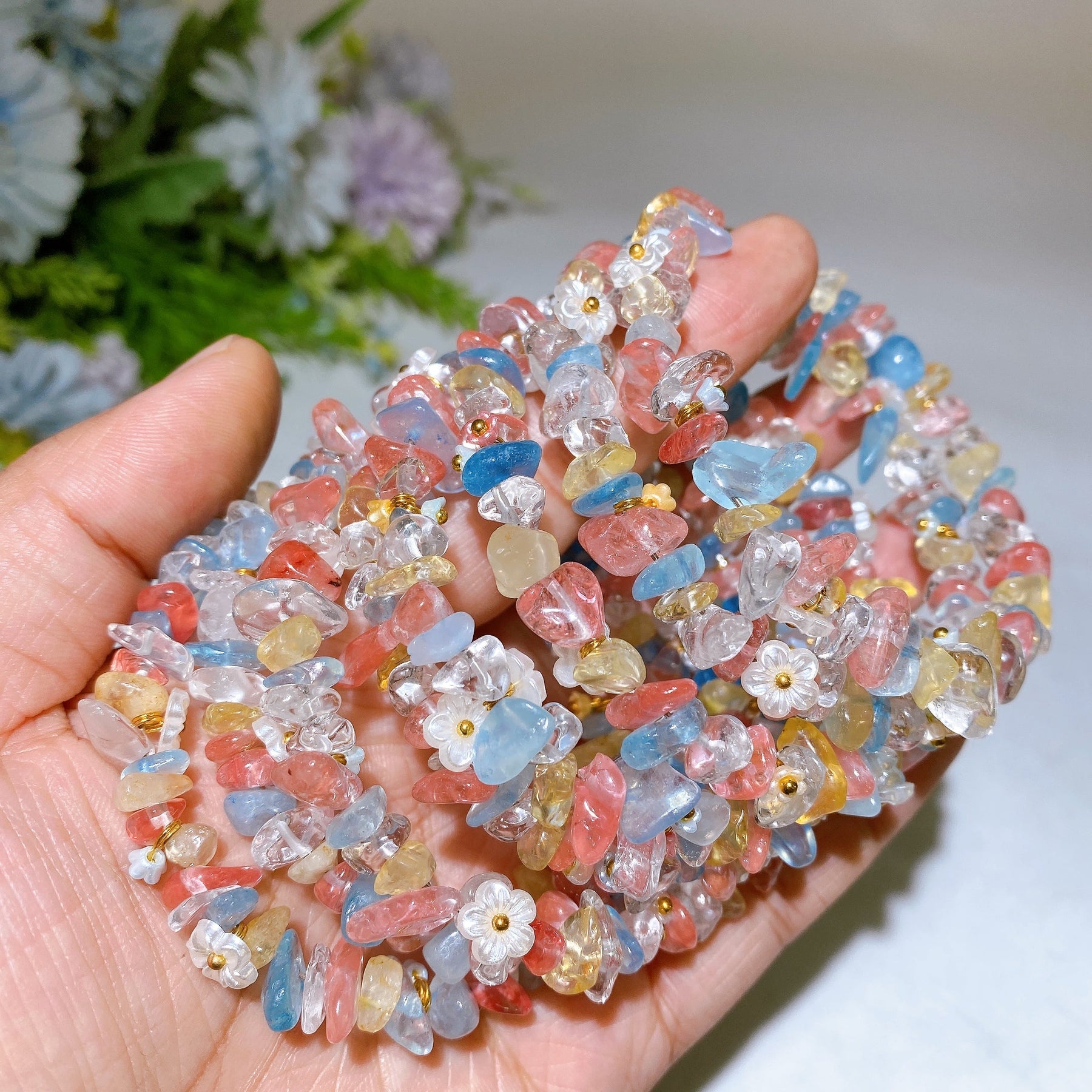 Crystal Chips Bracelet with Flower Decor