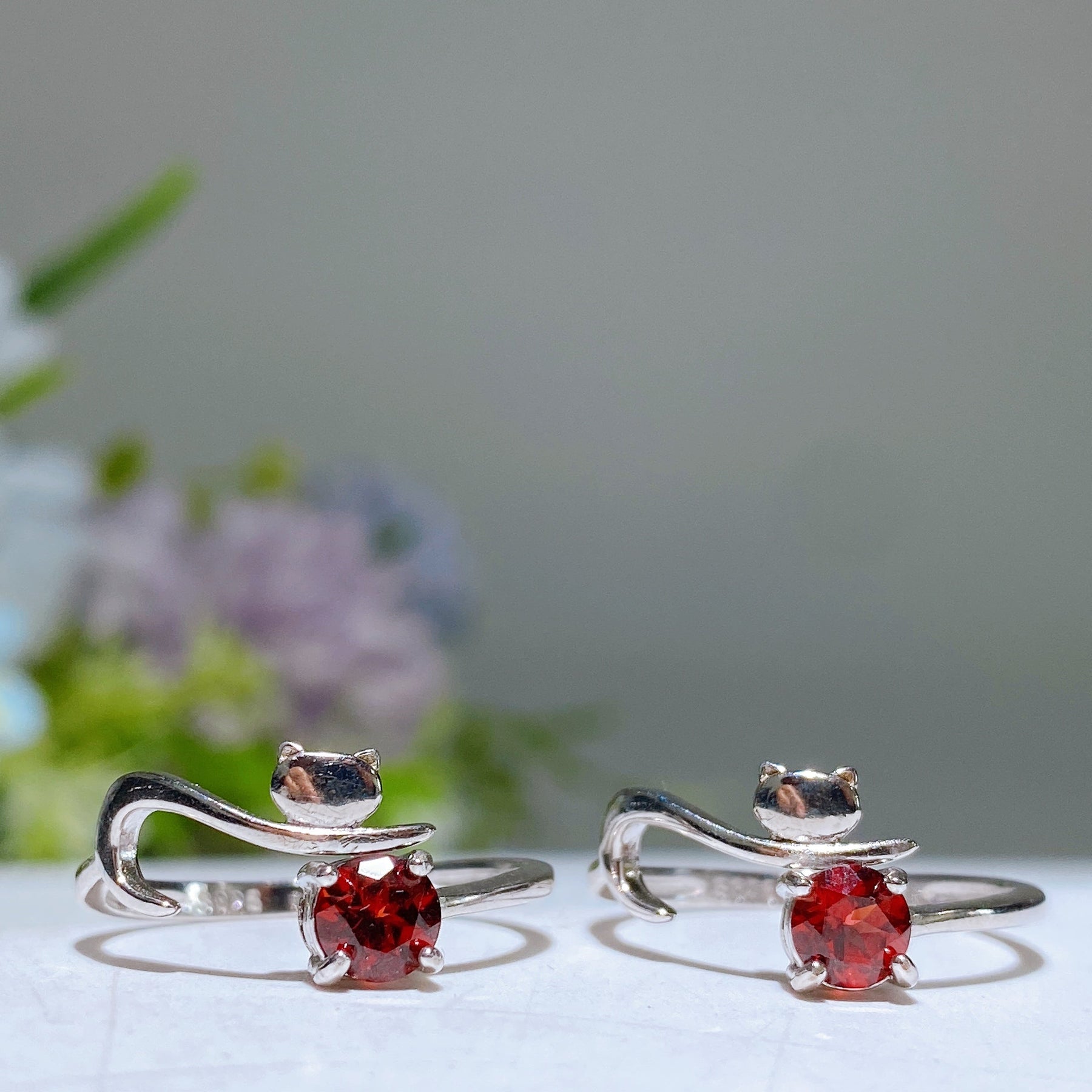 Sterling Silver Cat Design Garnet Ring