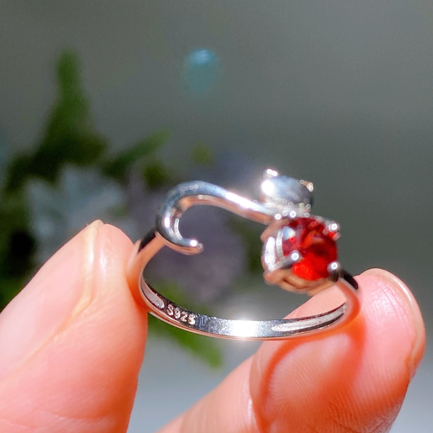 Sterling Silver Cat Design Garnet Ring