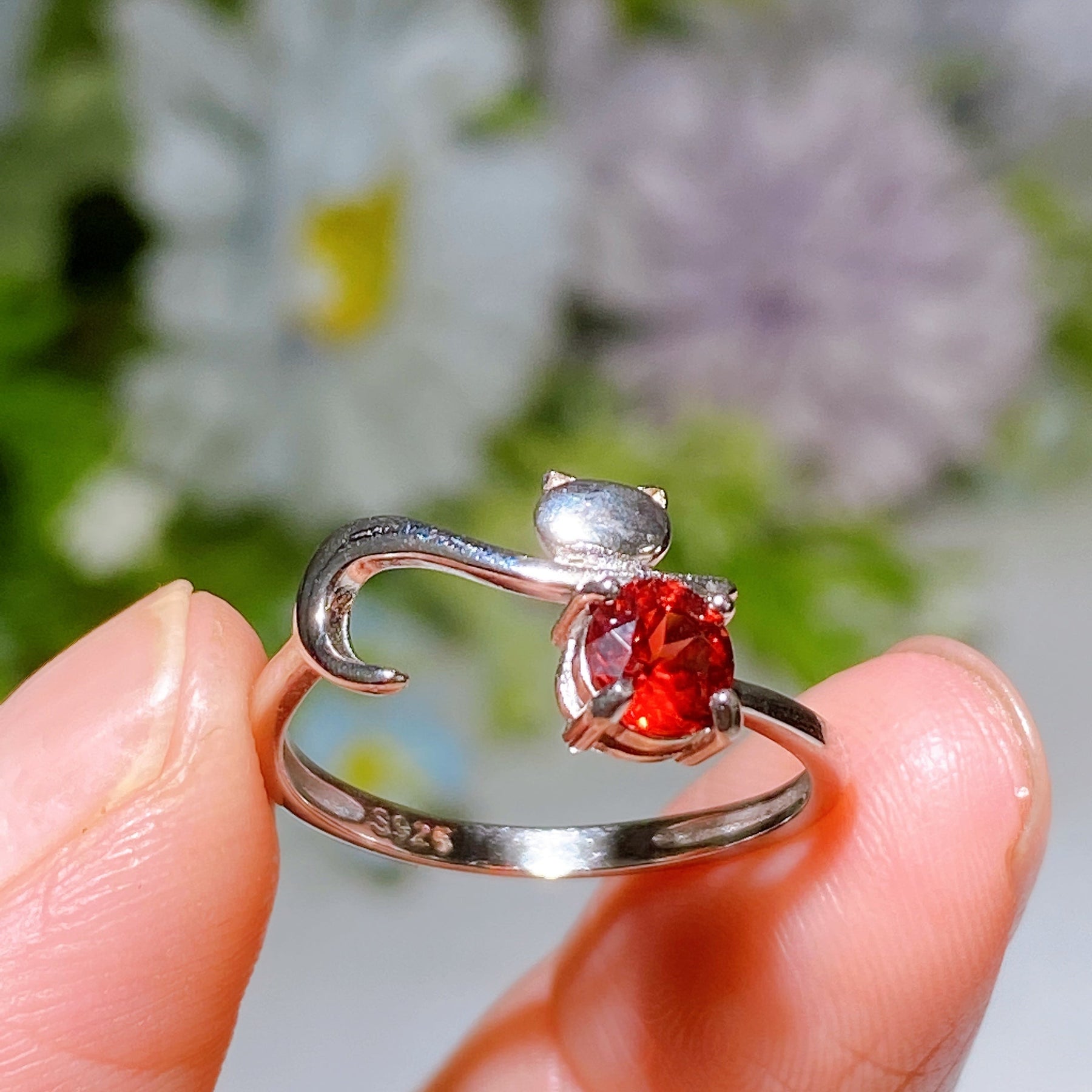 Sterling Silver Cat Design Garnet Ring